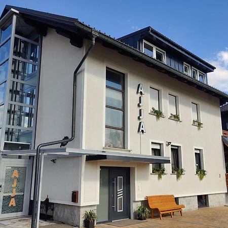Apartma Ajja Šenčur Екстериор снимка